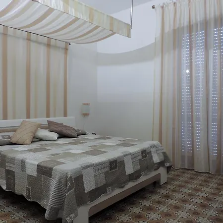 Mary Centro Storico Apartment